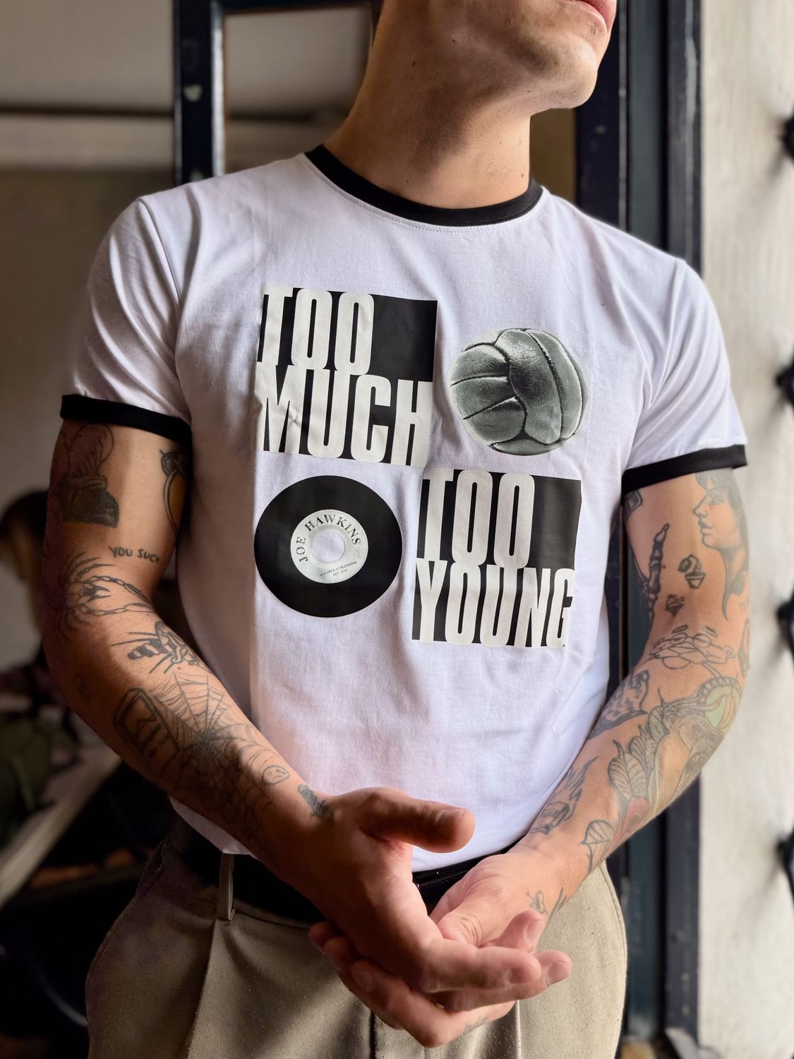 Camiseta Too Much Too Young