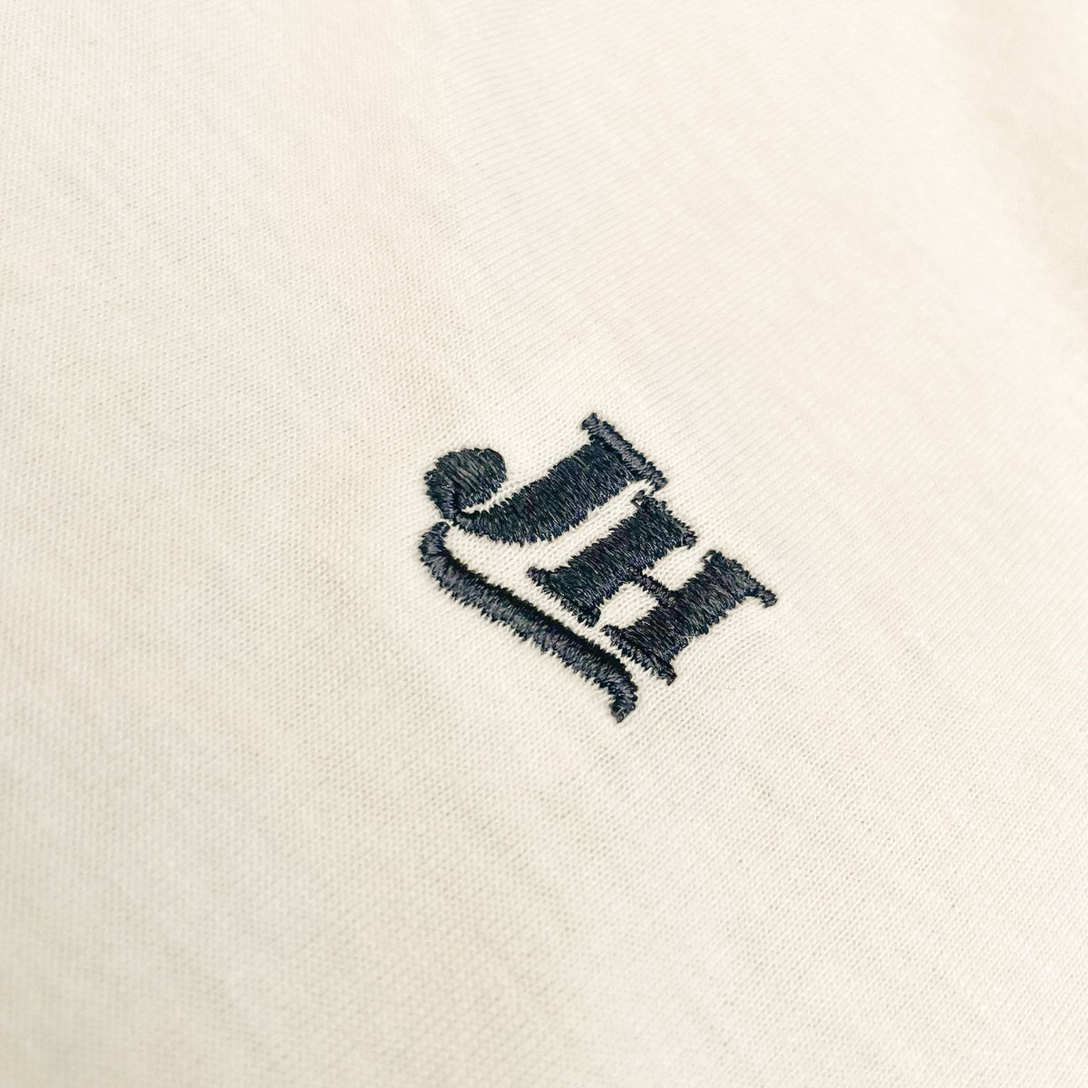 Camiseta básica (Crema)
